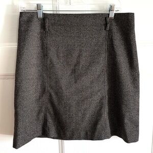 Trisisto | Black and Tan Houndstooth Skirt